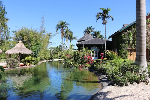 Casa Tranquila Miami, A Luxury Ranch-Style Retreat