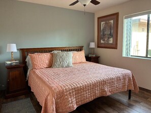 2 bedrooms, desk, iron/ironing board, free WiFi