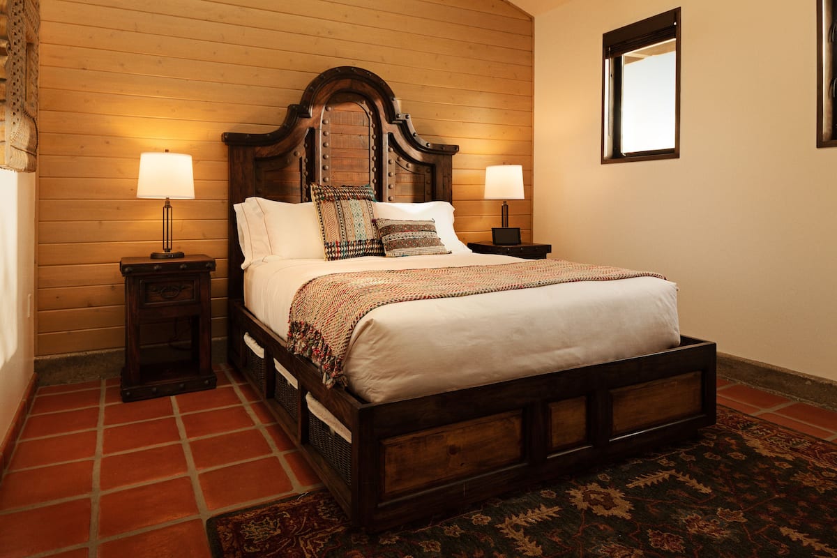 Habitación Deluxe, 2 camas Queen size (El Pavo Real) | Sábanas de algodón egipcio, ropa de cama de alta calidad y edredón