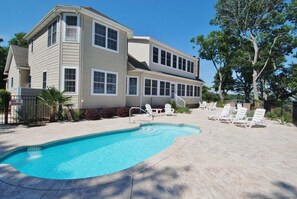 Pool - Spacious 5BR home on the Intracoastal in Sunset Beach, perfect for family getaways! (Sunset Beach)