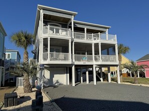 Exterior - The Lazy Pelican - Sunset Properties (Sunset Beach)