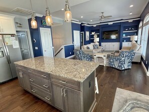 Interior - The Lazy Pelican - Sunset Properties (Sunset Beach)