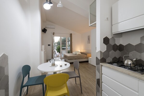 Interior - Conchiglia Studio on the beach (Cortigliolo)