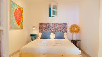 1 bedroom, iron/ironing board, internet, bed sheets