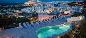 Havudsigt fra terrassen - Pool foran hjem! Strande 10 minutter i bil