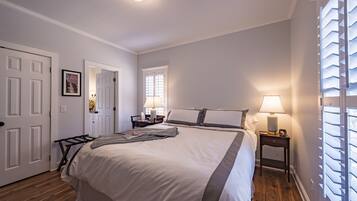 2 bedrooms, iron/ironing board, free WiFi, bed sheets