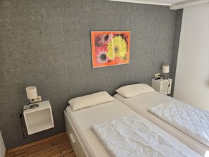 3 bedrooms, WiFi