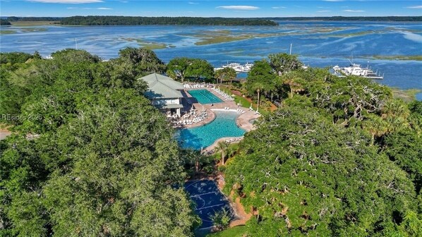 Outdoor pool, a heated pool - Hilton Head/Bluffton SC Salt Marsh Cottage in Moss Creek Beautiful, tennis, golf (Hilton Head Island)