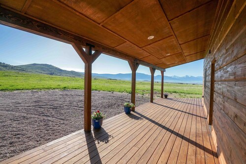 Montana Prairie Cabin