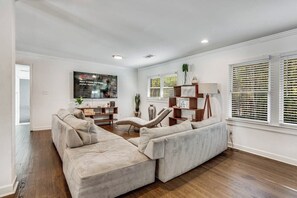 TV, fireplace, offices