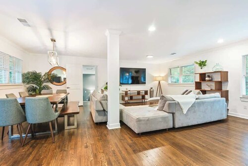 ERSTAUNLICHE VILLA 4 BDR + Bonuszimmer, 5 Minuten vom Flughafen ATL entfernt