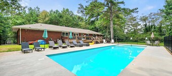 World Cup•Pool•Sleeps 10•Airport,Stadium