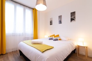 3 bedrooms, in-room safe, iron/ironing board, WiFi