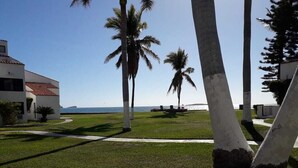 Property grounds - Condo Pilar 244 located on San Carlos Beach (San Carlos Nuevo Guaymas)