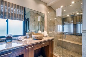 Shower, hair dryer, towels - KBV 20B3  Elegant 1BD Oceanfront Luxury (Lahaina)