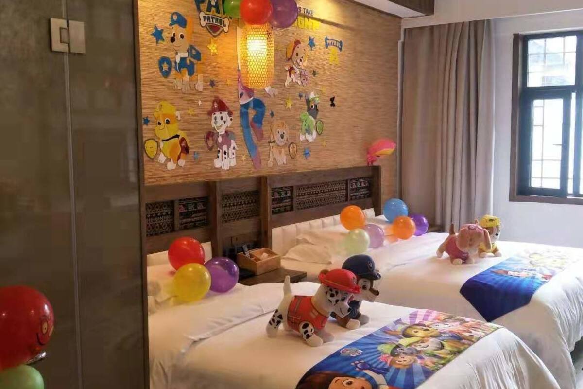 In-room safe, desk, blackout curtains, free WiFi