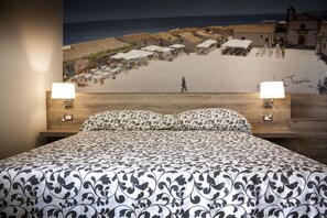 2 bedrooms, desk, iron/ironing board, Internet