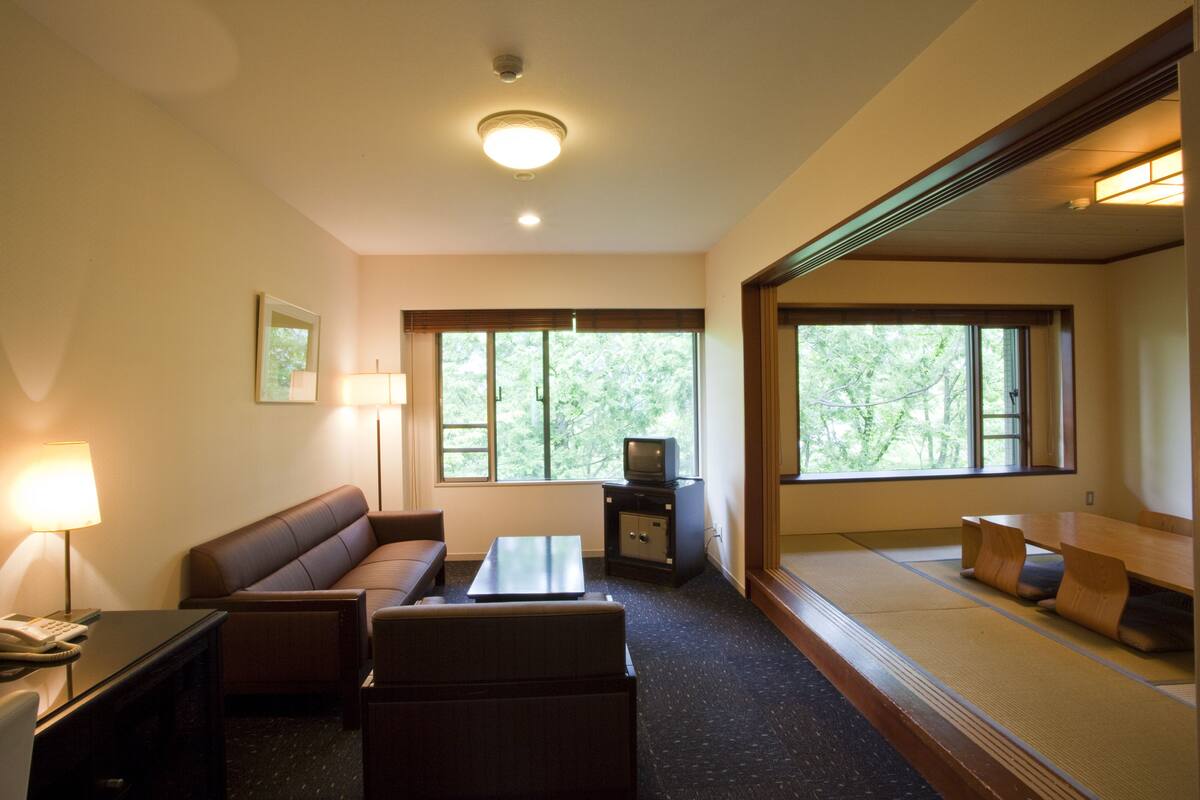 Quarto premier (Japanese Style) | Cofres nos quartos
