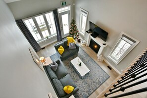 Smart-TV, Kamin, Stereoanlage