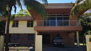 Bagian depan properti