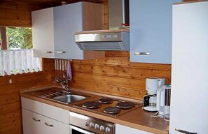 Fridge, microwave, oven, coffee/tea maker