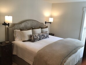 3 makuuhuonetta, silitysrauta/-lauta, Wi-Fi, vuodevaatteet