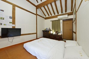 Habitació doble tradicional (22sqm) | Roba de llit d'alta qualitat i matalassos Tempur-Pedic 