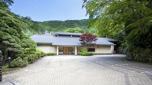 Unclassified image, 4 of 13, button - Shiki Resorts Sensenkaku (Hakone)