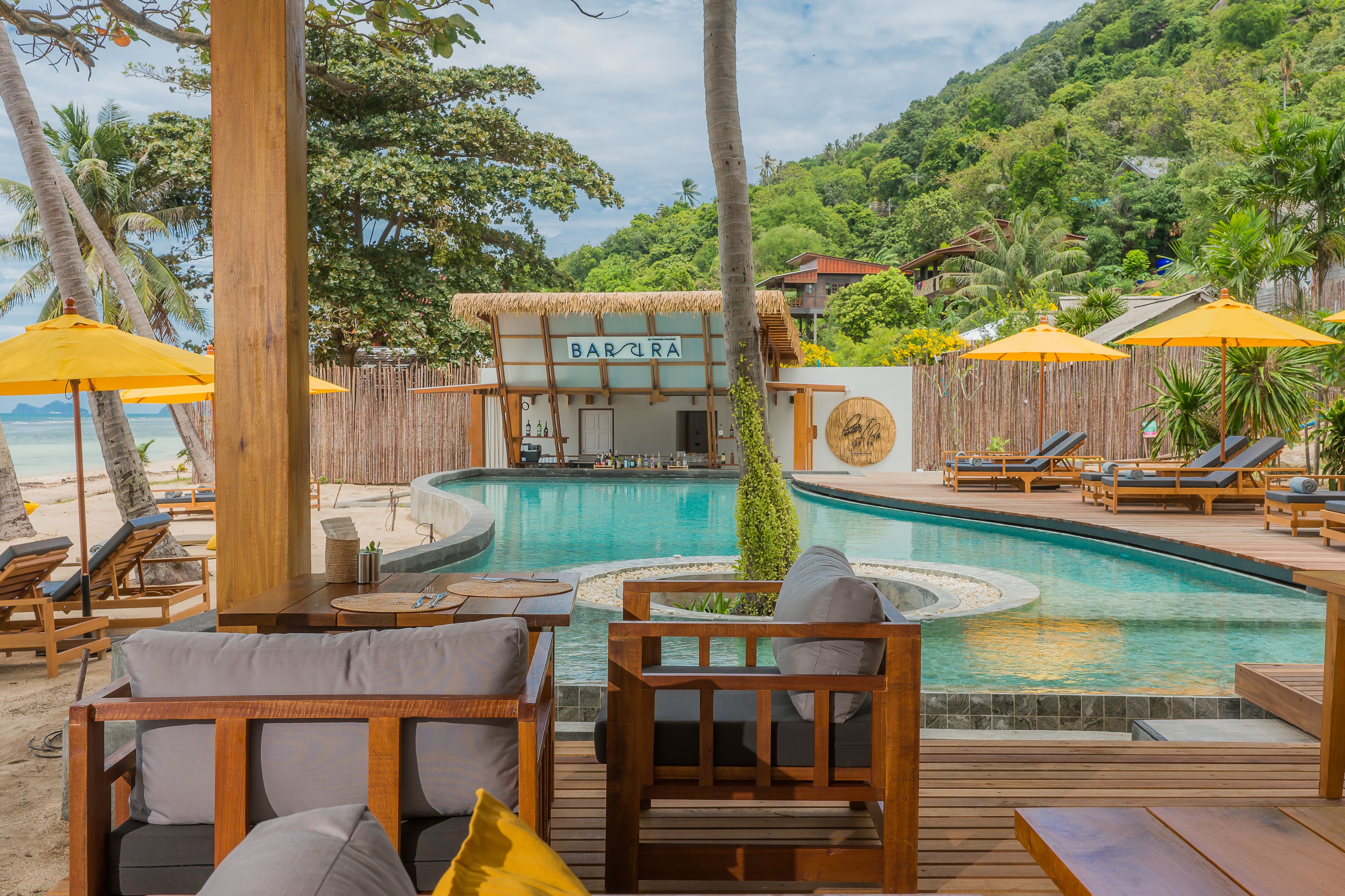 Breakfast, lunch, dinner served; local cuisine 