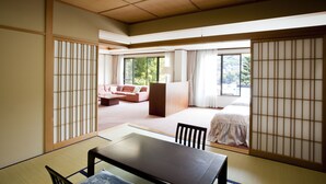 Japanese Western Room | In-room safe - Shiki Resorts Shion Atami (Atami)
