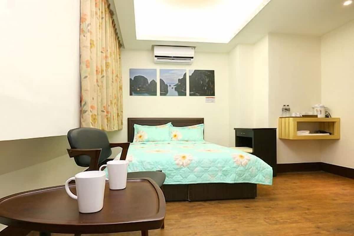 Standard Double Room, 1 Double Bed | Desk, soundproofing, WiFi (free), bed sheets