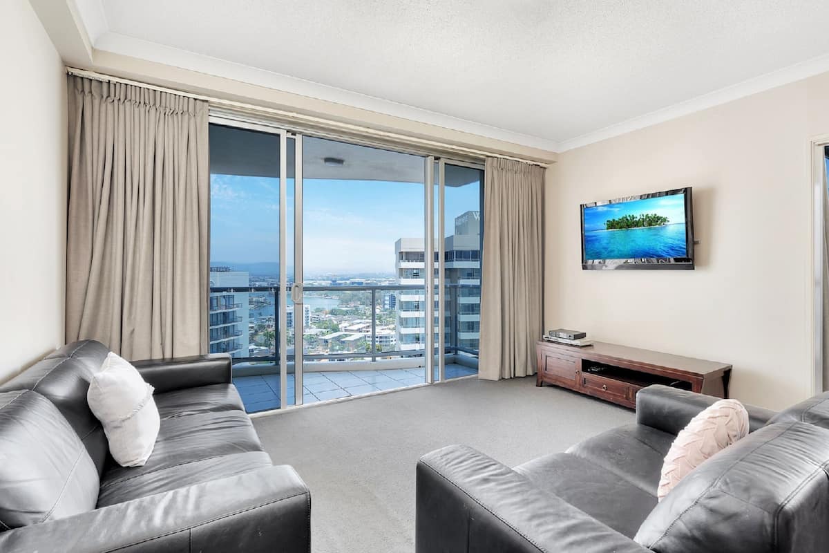 Classic Apartment, 2 Bedrooms, Kitchen, Tower