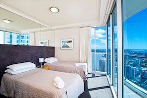 Individually decorated, individually furnished, laptop workspace - The Towers Chevron Renaissance Holidays Gold Coast (Surfers Paradise)