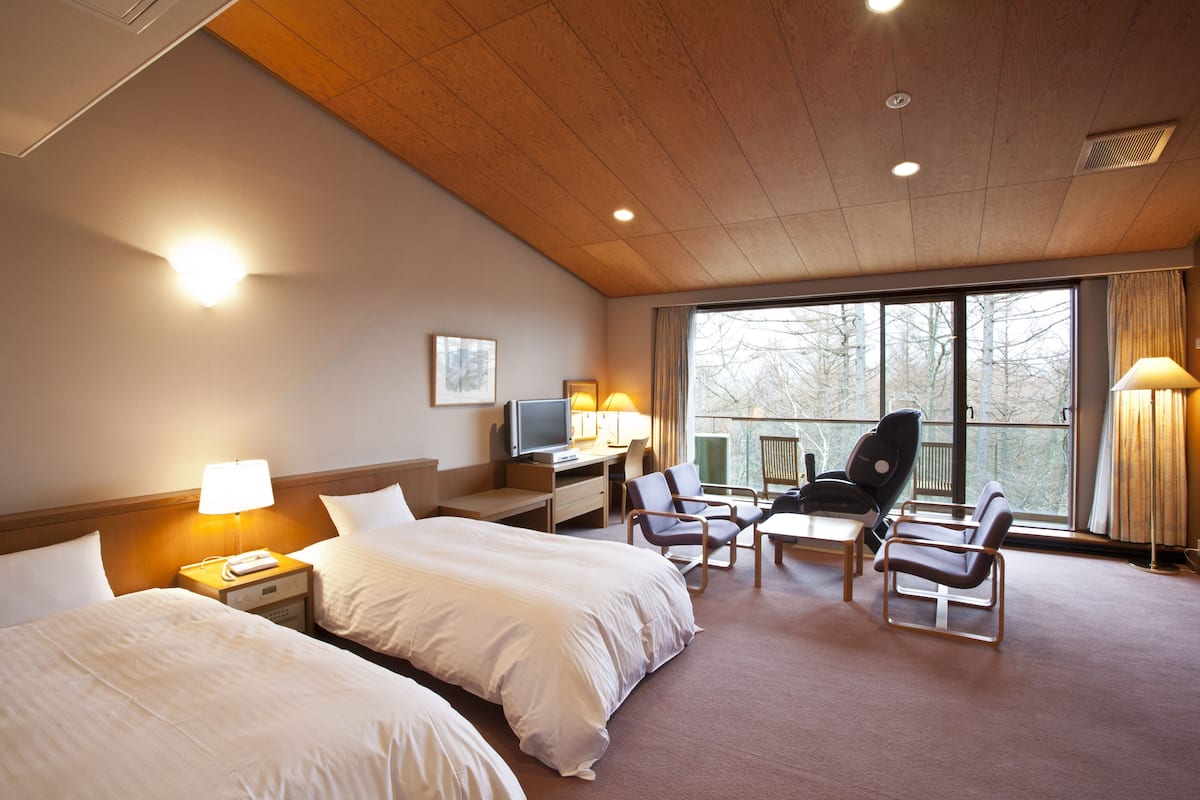 Western Room | In-room safe