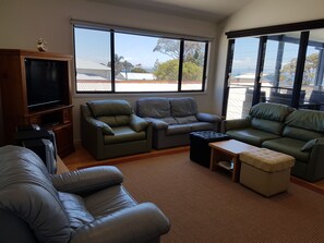 Smart TV, DVD player, stereo
