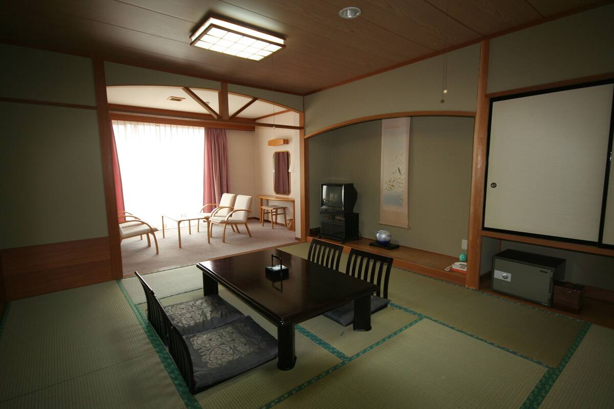 Tradisjonelt rom (Japanese Style) | Safe på rommet