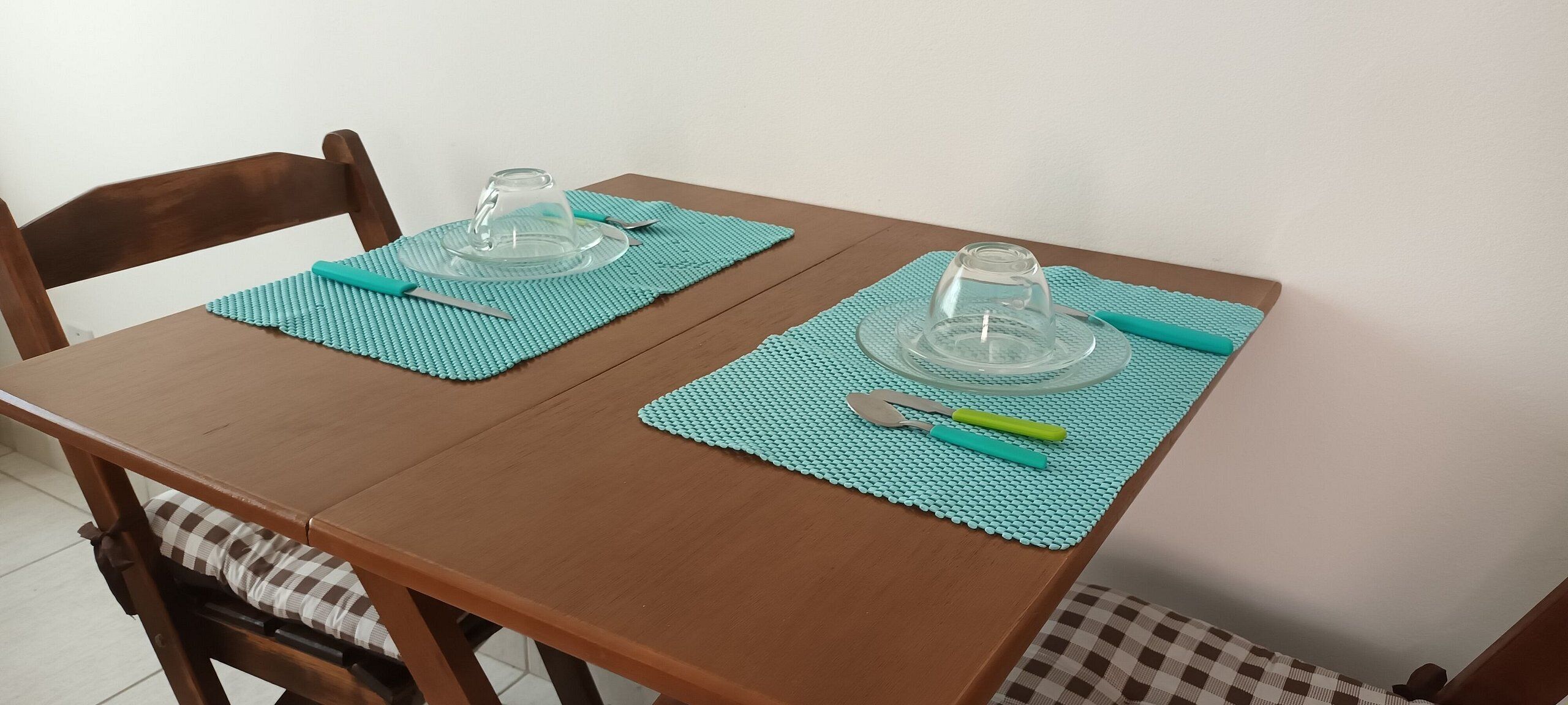 Basic Apartment | Dining