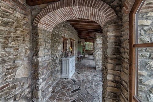 Rhythmen und Atmosphären der Vergangenheit, der Komfort der Gegenwart einen Steinwurf von der Stadt entfernt