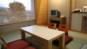 Japanese Style Room | In-room safe