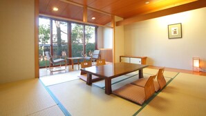 Japanese Style Room | In-room safe - Shiki Resorts Hida Takayamaso (Takayama)