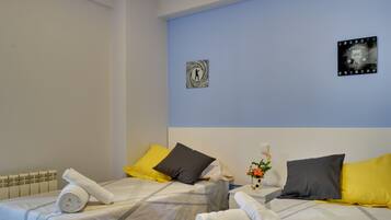 3 bedrooms, desk, soundproofing, iron/ironing board