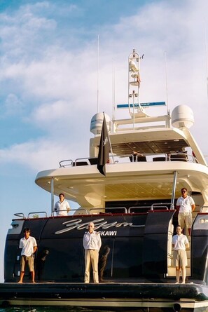 Luxury Yacht | Bed sheets - Blue Voyage Thailand (Mai Khao)