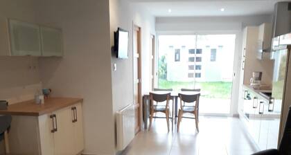 House located 300m from the beach and the city center