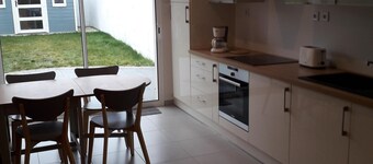 House located 300m from the beach and the city center