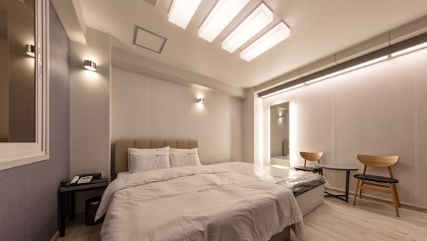 Superior Twin Room (Styler Included) - Ballantine Business Hotel (Gwangju)