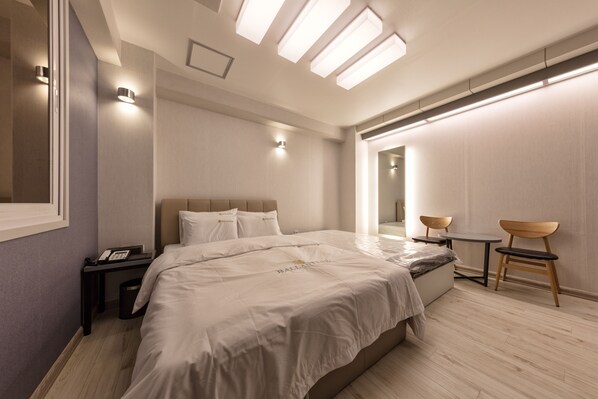 슈피리어 트윈룸 (스타일러 포함) | 책상, 방음 설비, 무료 WiFi