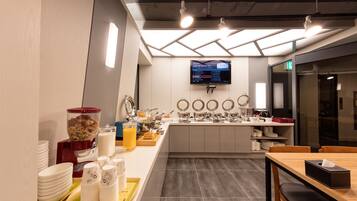 Free daily buffet breakfast