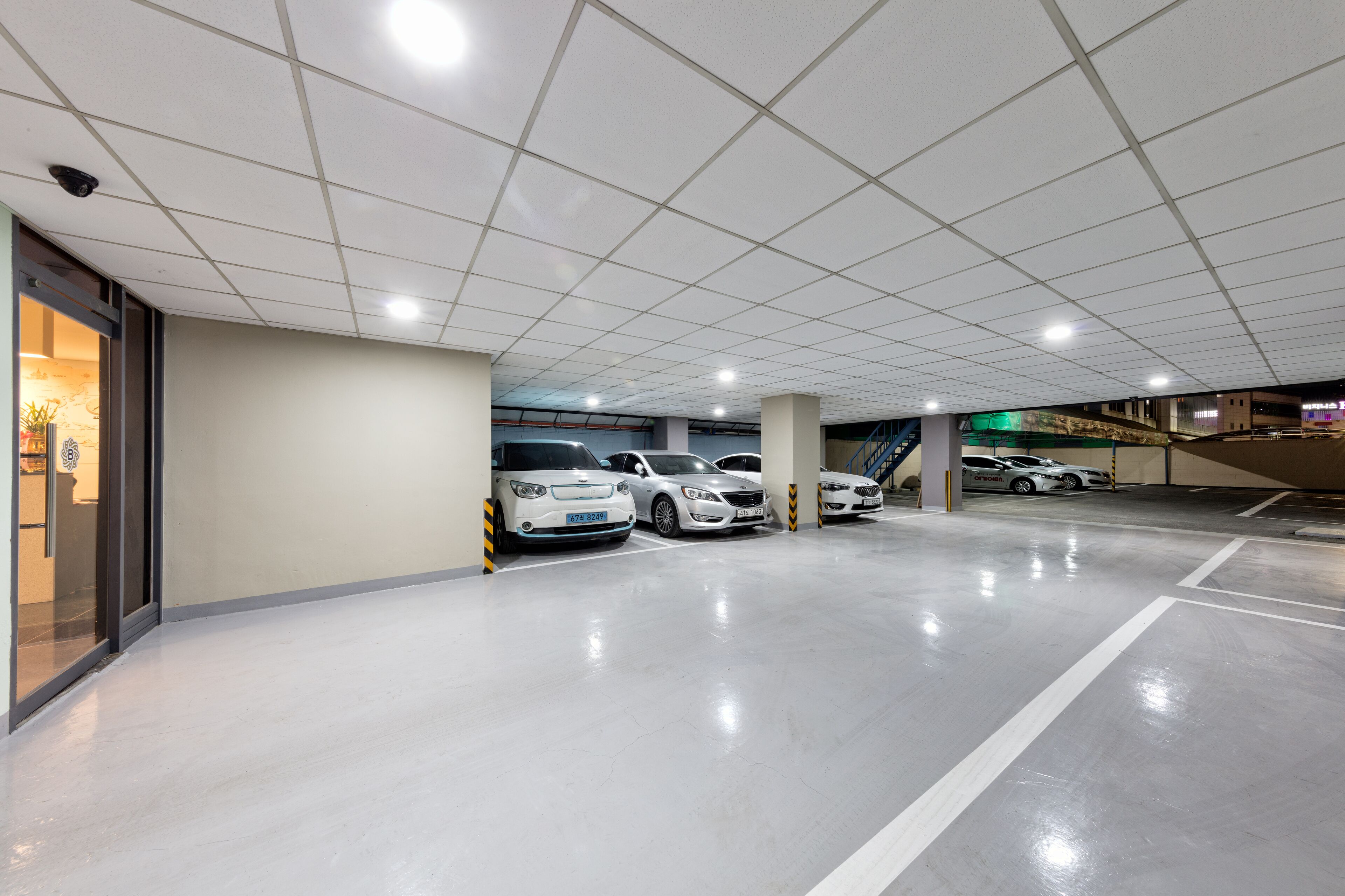 free self-parking, free valet parking