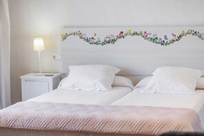 4 bedrooms, in-room safe, iron/ironing board, travel crib