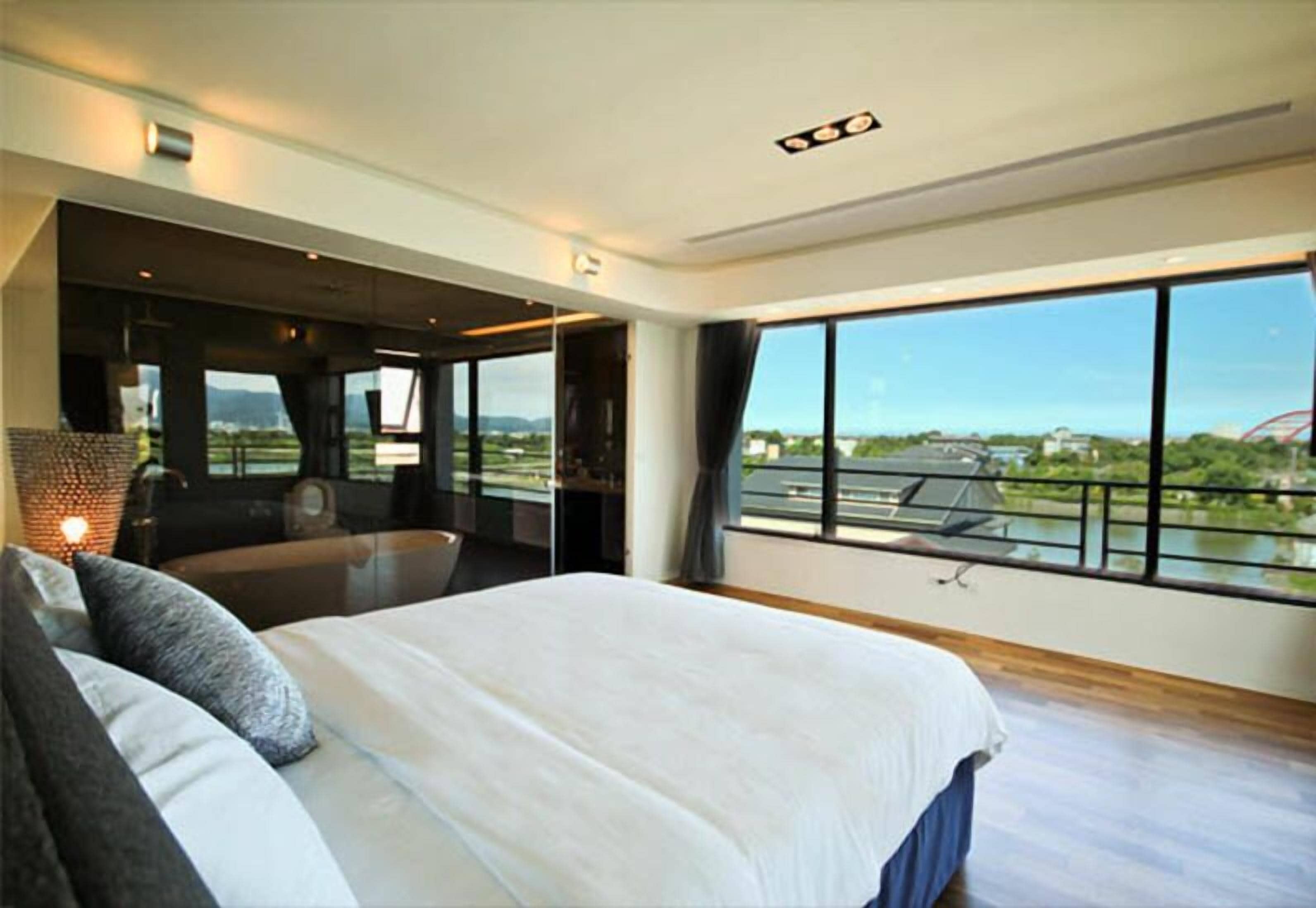 Desk, blackout curtains, free WiFi, bed sheets